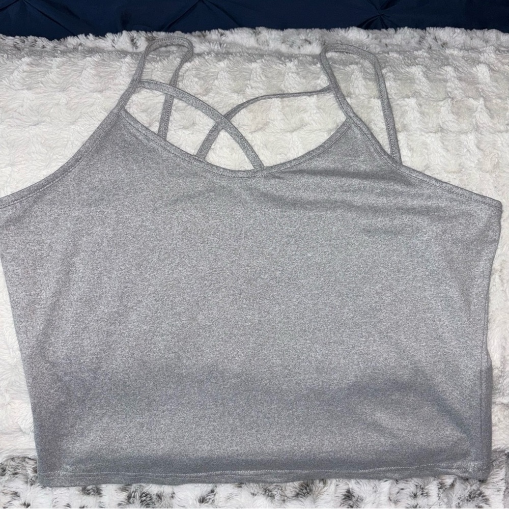 2 Cropped Tanks - Picture 2 of 3